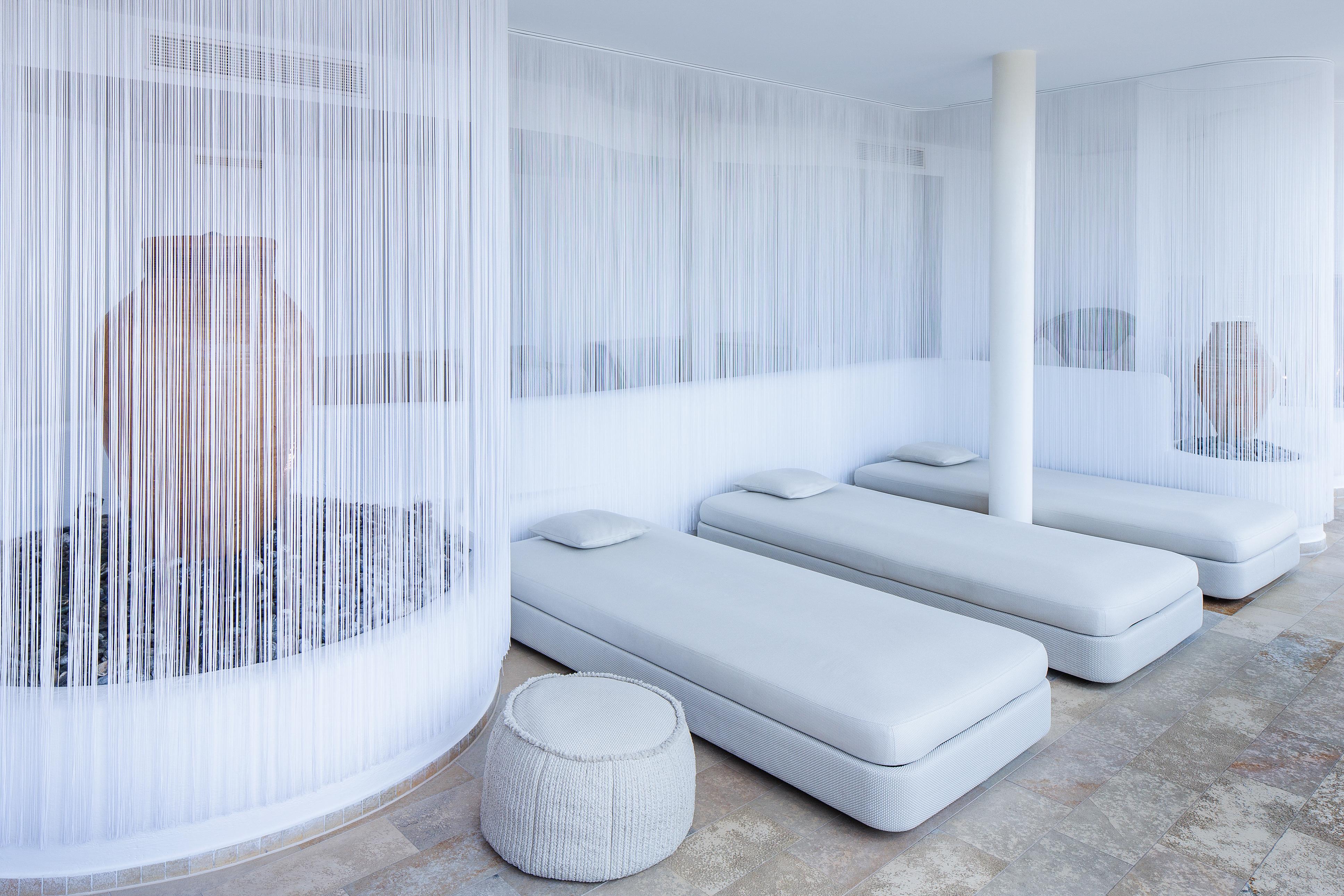 The Mandala Berlin, A Member Of Design Hotels Ngoại thất bức ảnh The spa at the Hotel 7132 Hay, designed by Jean Nouvel
