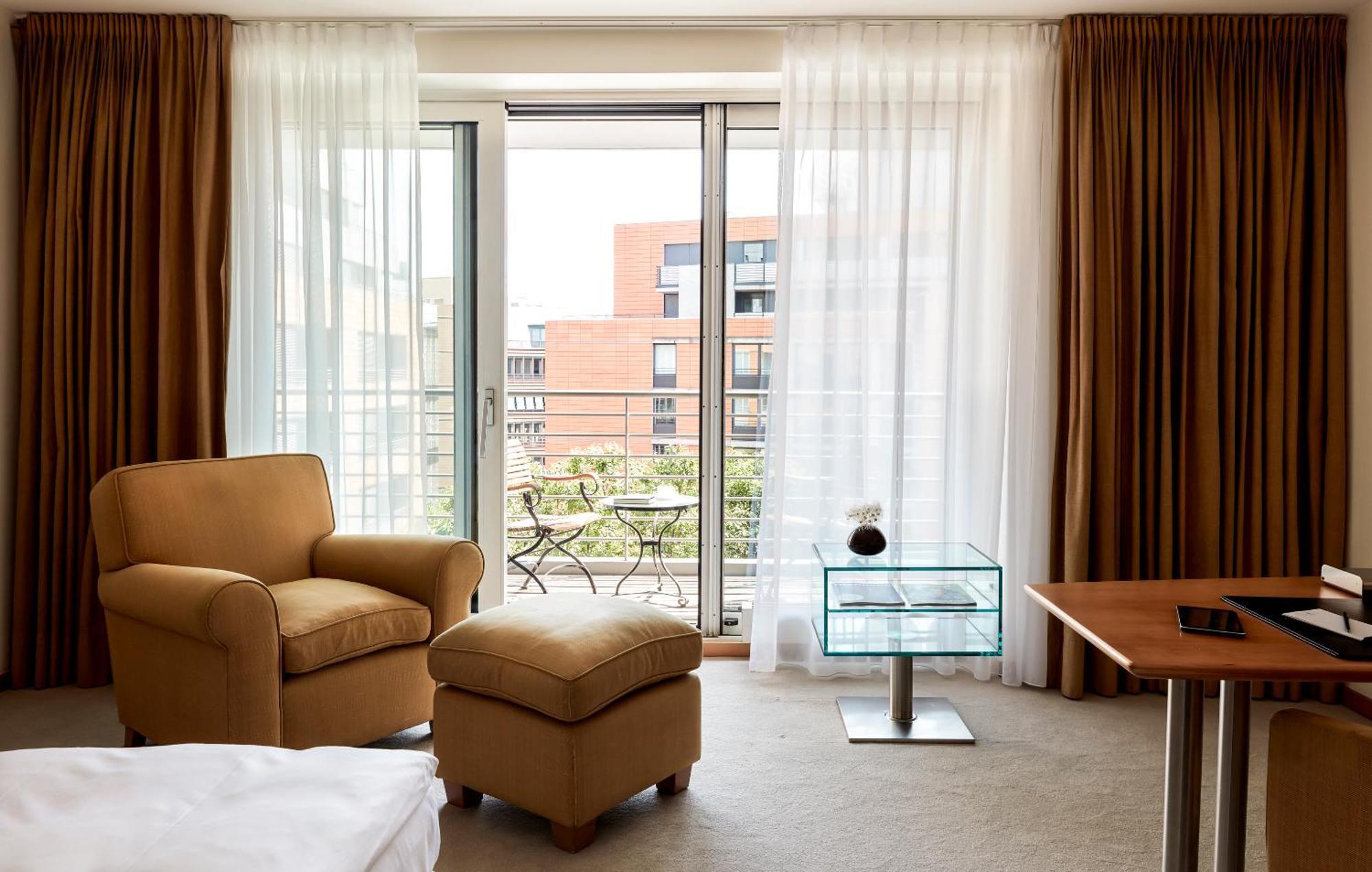 The Mandala Berlin, A Member Of Design Hotels Ngoại thất bức ảnh A room at the hotel