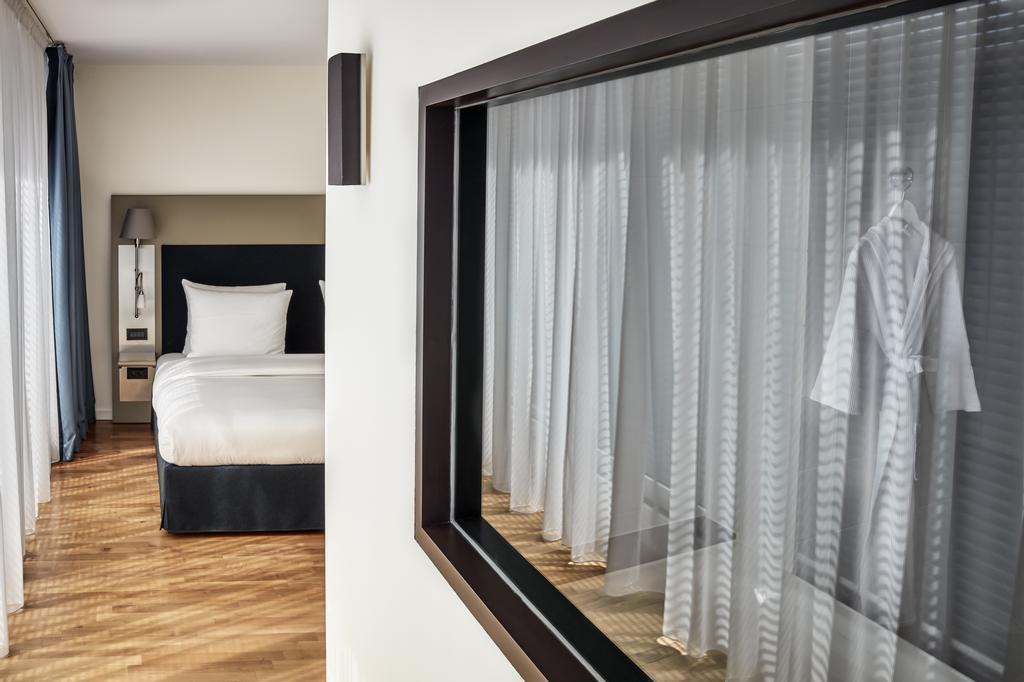 The Mandala Berlin, A Member Of Design Hotels Ngoại thất bức ảnh A room at the hotel