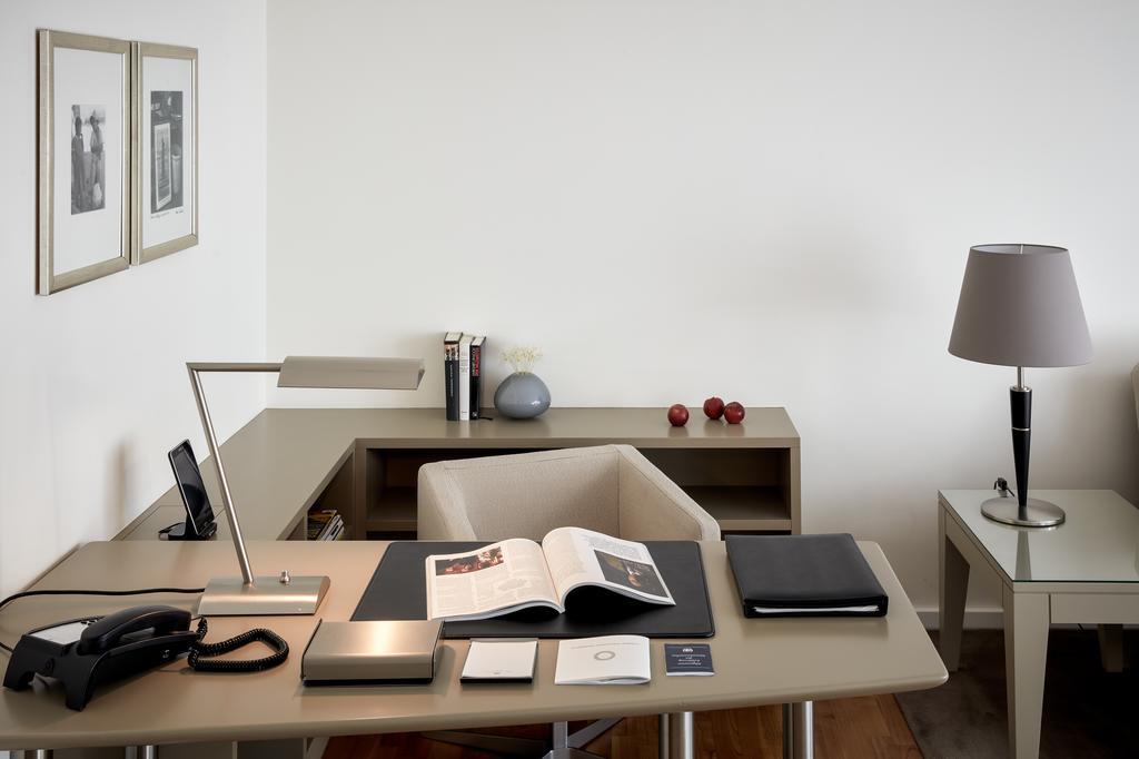 The Mandala Berlin, A Member Of Design Hotels Ngoại thất bức ảnh A home office
